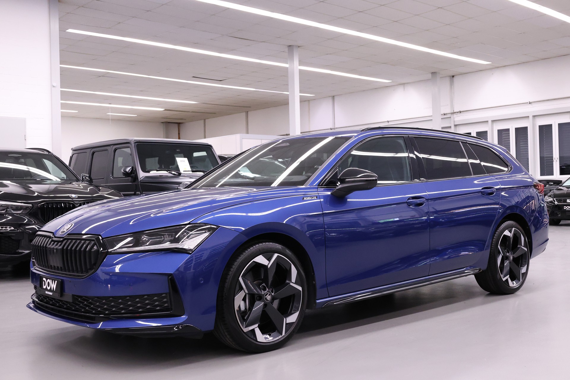 SKODA Superb Combi 2.0 TDI Sportline 4x4 DSG-showroom-element-1