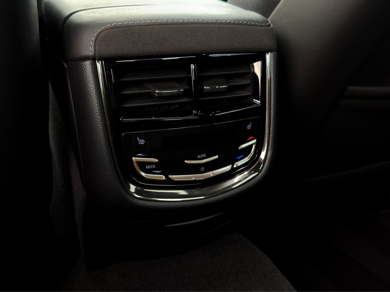CADILLAC CTS Sedan 2.0 Turbo Premium AWD Automatic-image-19