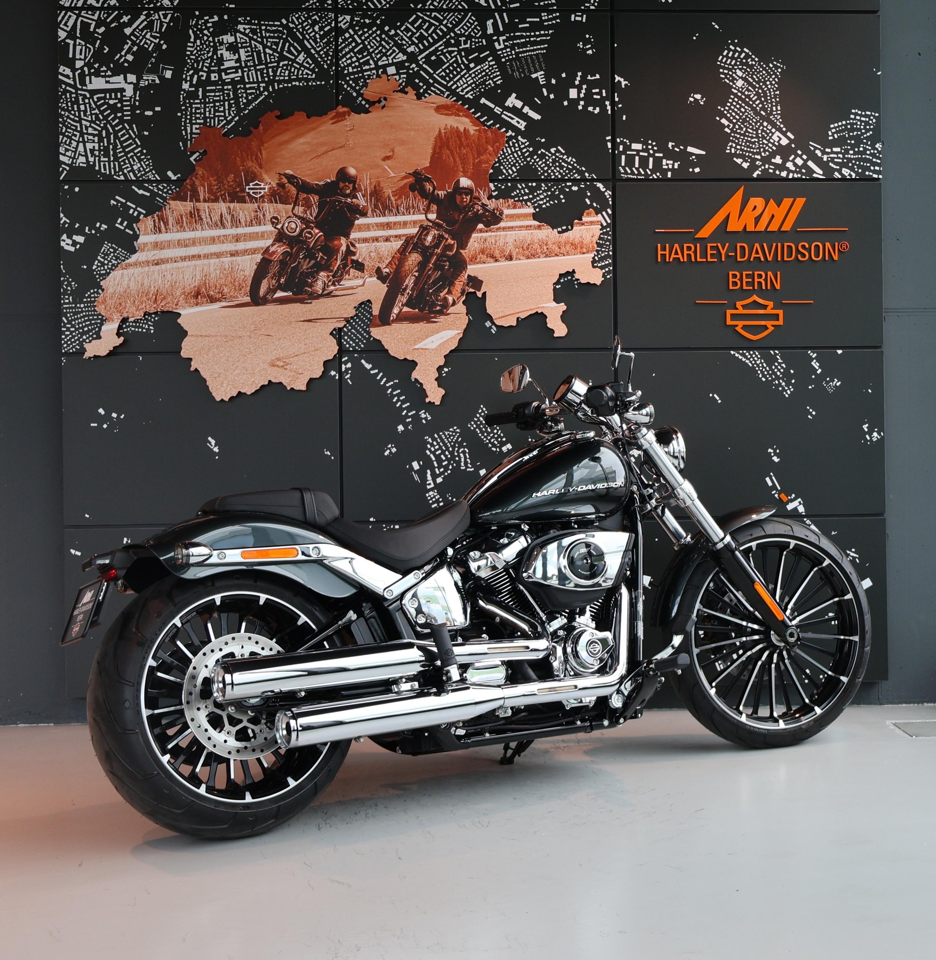 HARLEY-DAVIDSON FXBR Softail Breakout 117ci-image-2