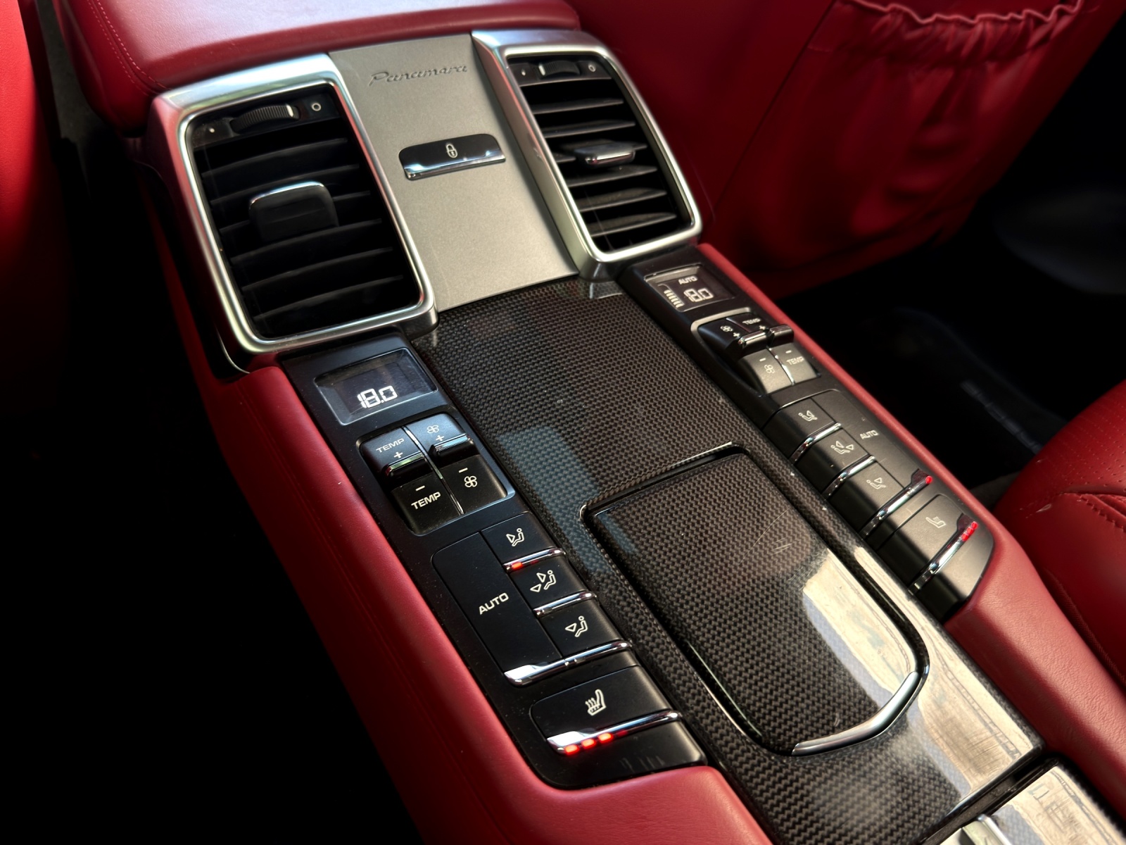 PORSCHE Panamera Turbo 4.8 PDK-image-17