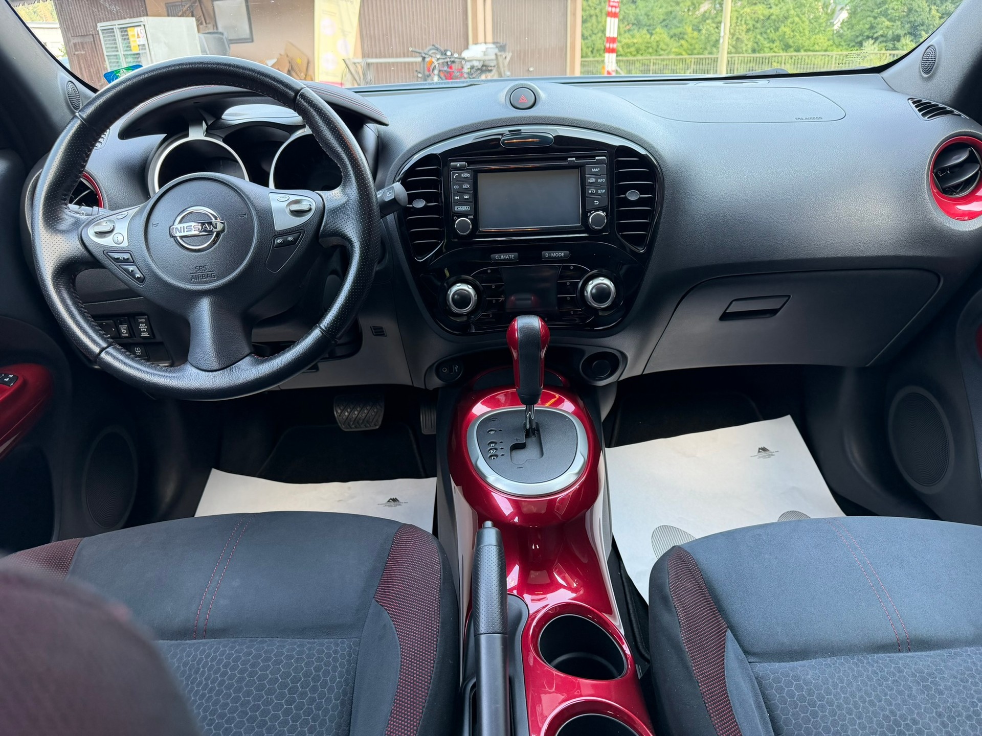 NISSAN Juke 1.6 DIG-T tekna 4x4 Xtronic M-CVT-image-6