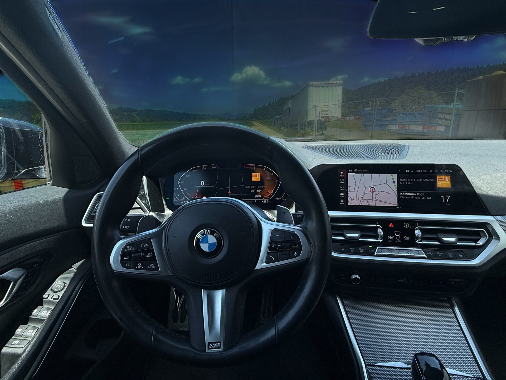 BMW 320d xDrive 48V Touring M Sport Steptronic-image-9
