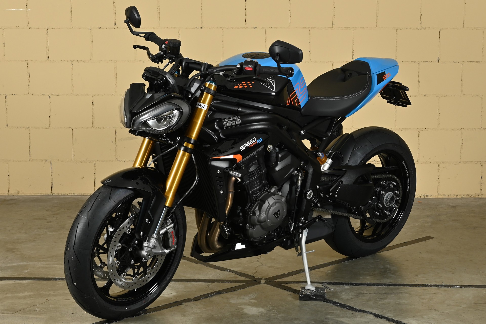 TRIUMPH Speed Triple RS-showroom-element-2