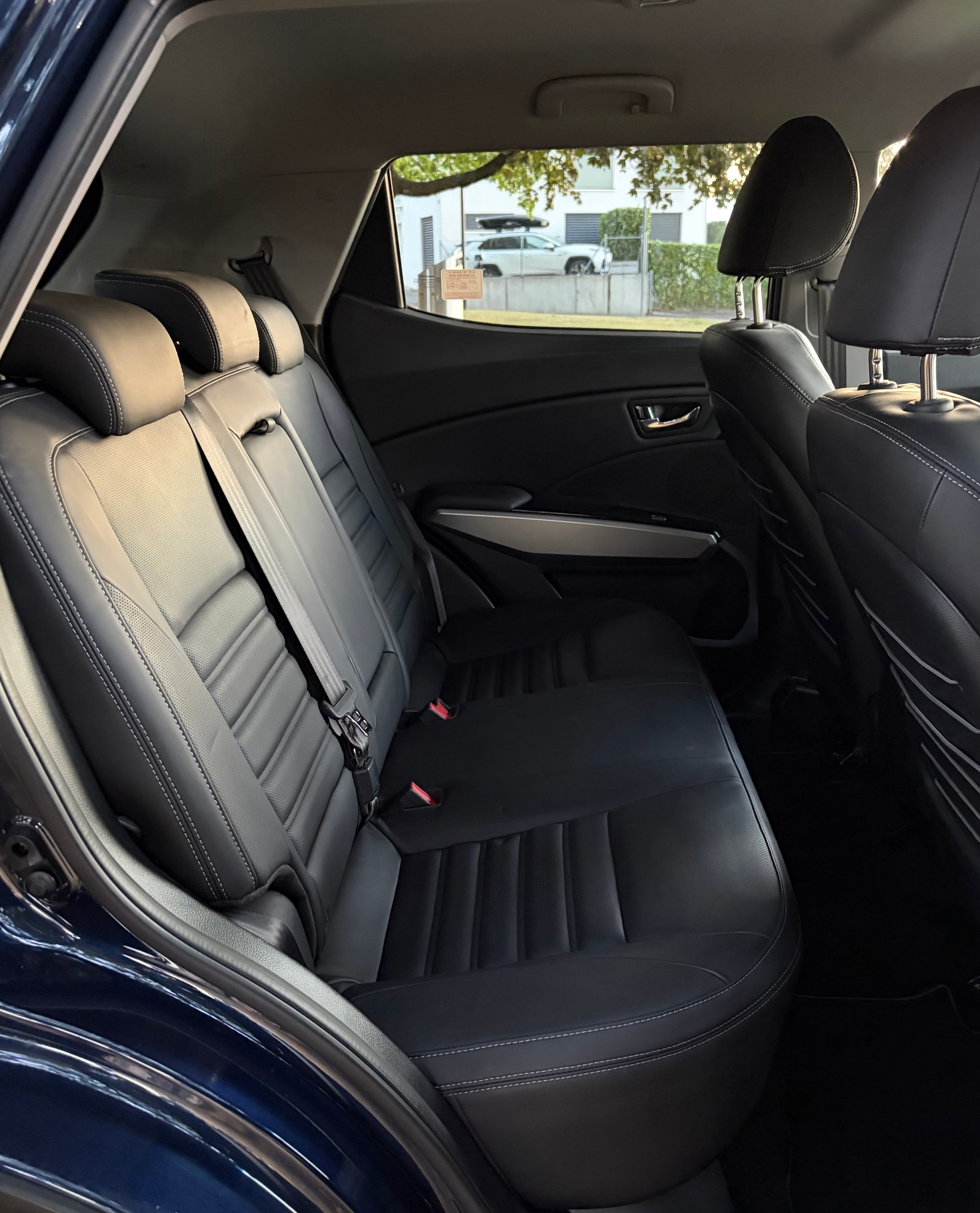 KGM-SsangYong Tivoli 1.6 e-XGi Sapphire 4WD Automatic-image-8