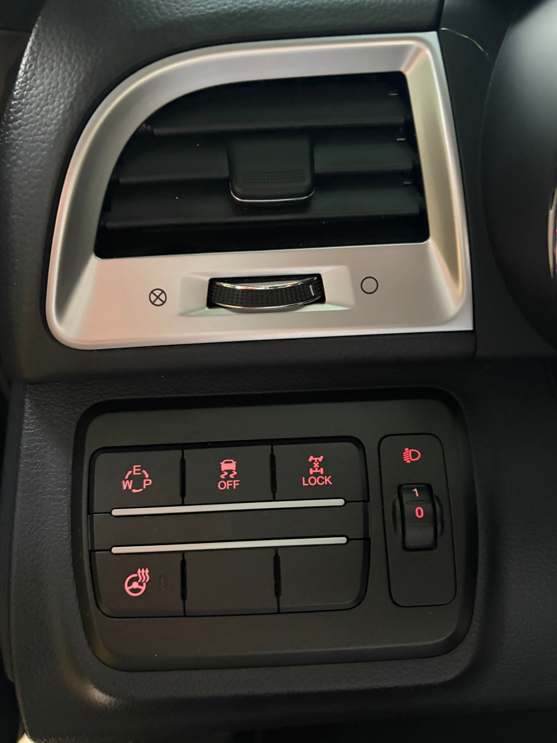 KGM-SsangYong Tivoli 1.6 e-XGi Sapphire 4WD Automatic-image-9