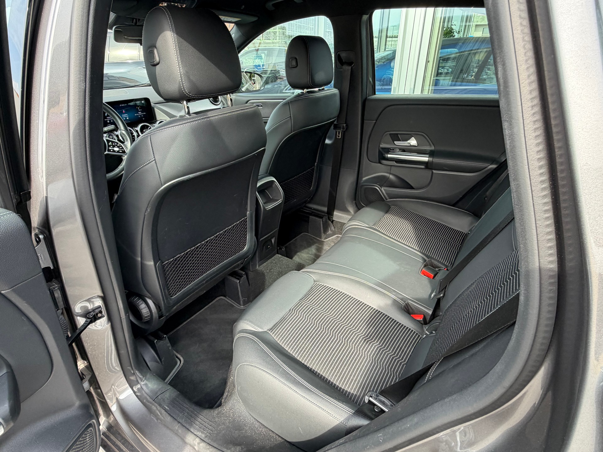 MERCEDES-BENZ B 200 Progressive 7G-DCT-image-7