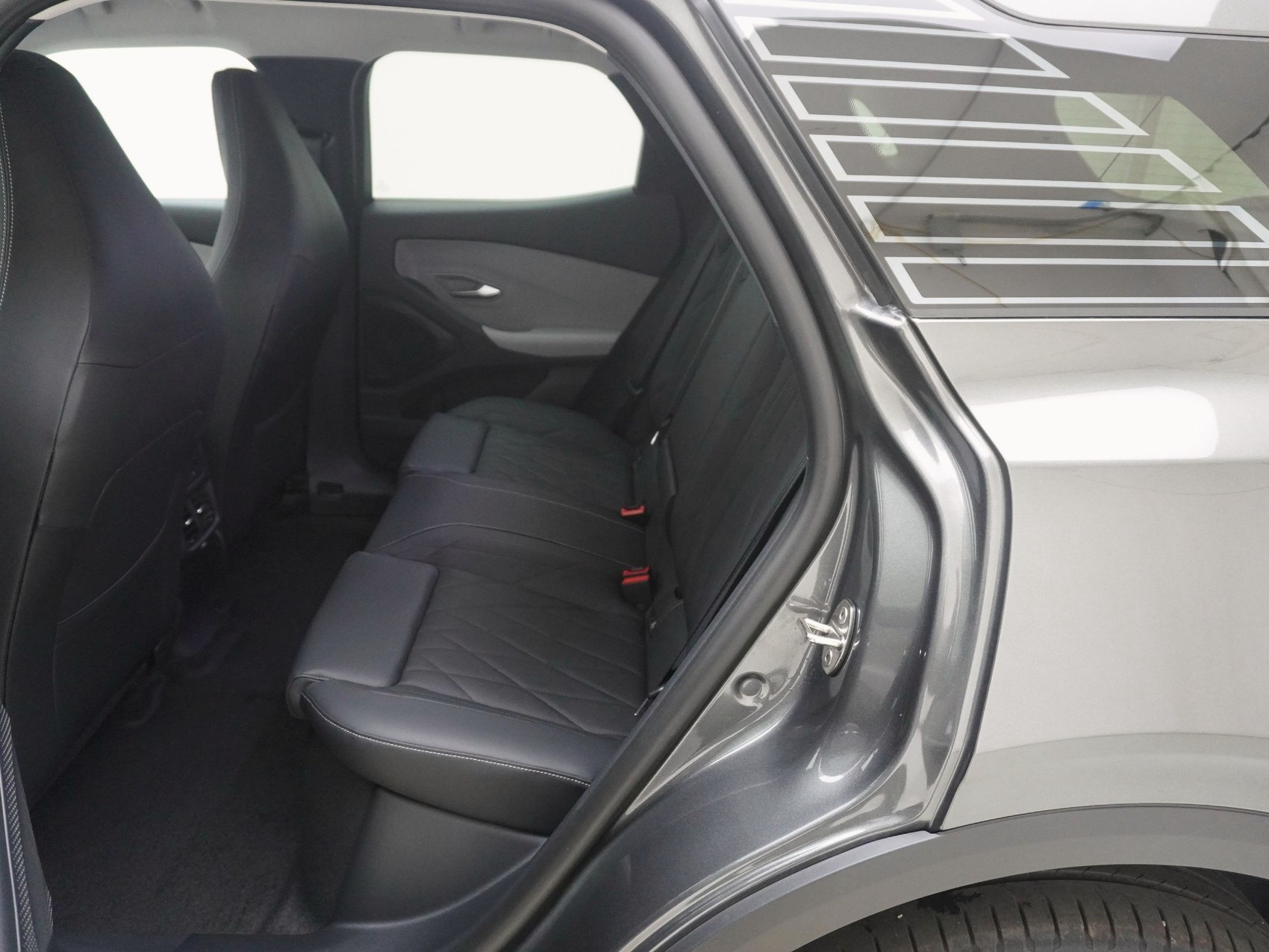 FORD Explorer Extended Range Premium AWD-image-14