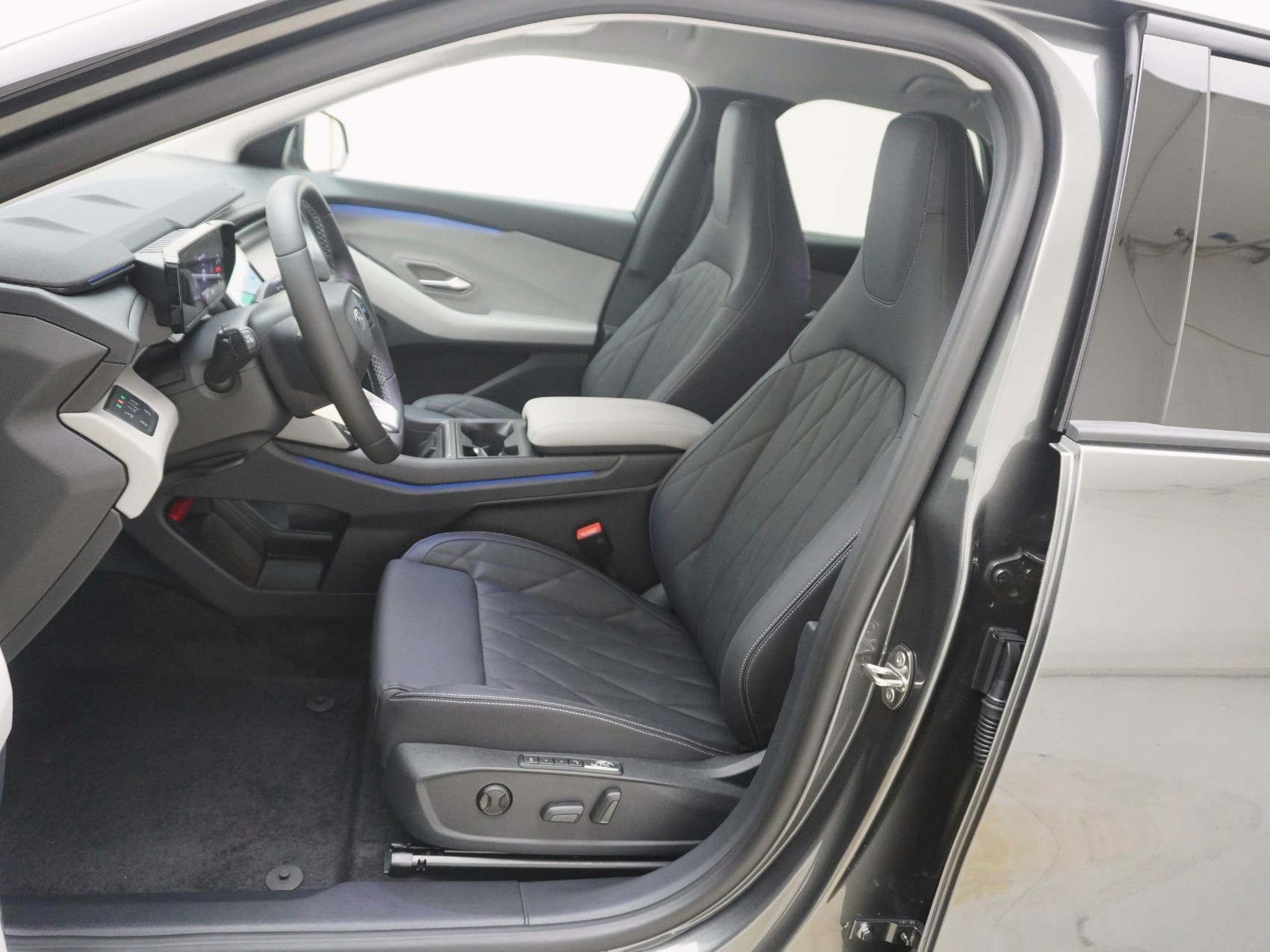 FORD Explorer Extended Range Premium AWD-image-11