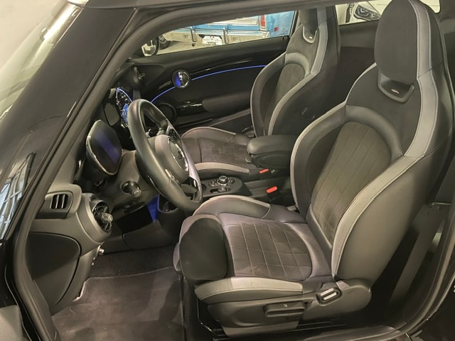 MINI Cooper John Cooper Works Steptronic-image-8
