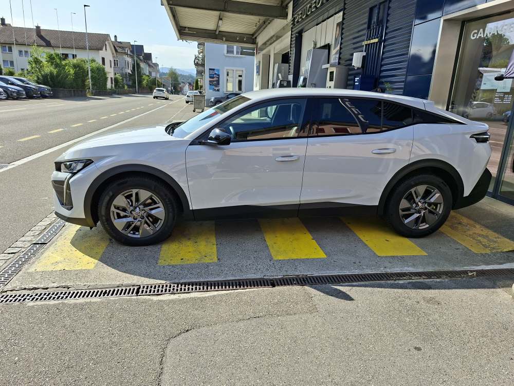 PEUGEOT 408 1.2 Hybrid Allure-showroom-element-3