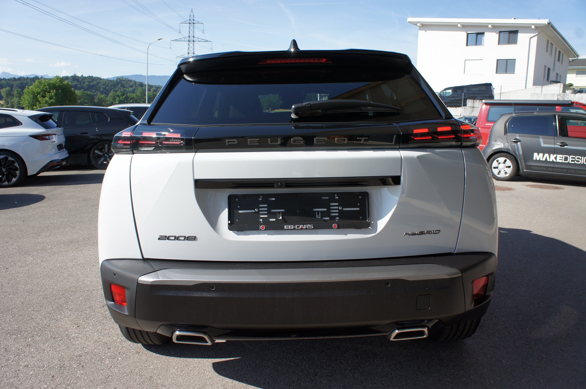 PEUGEOT 2008 1.2 145 MHEV GT-showroom-element-3