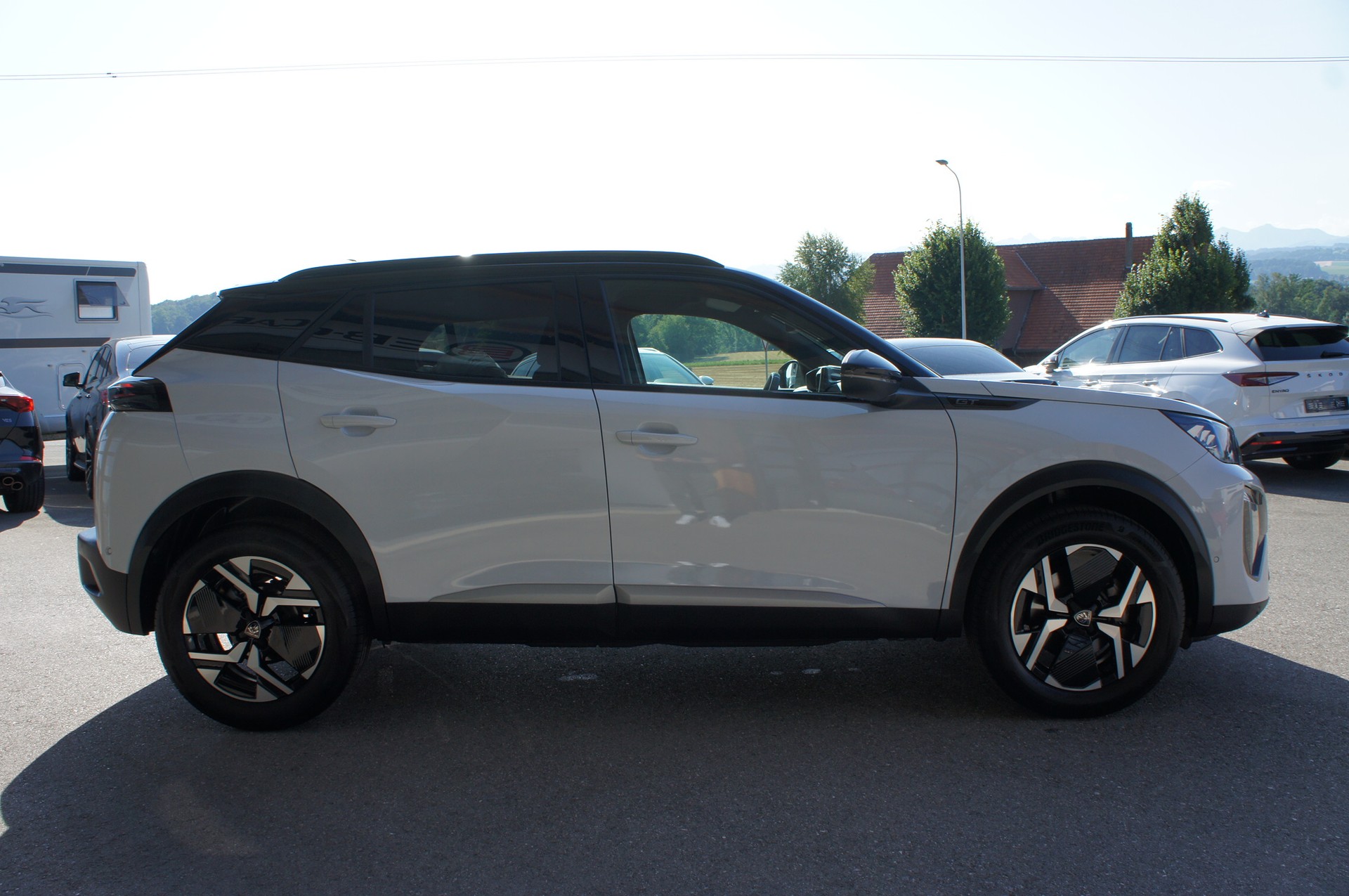 PEUGEOT 2008 1.2 145 MHEV GT-image-5