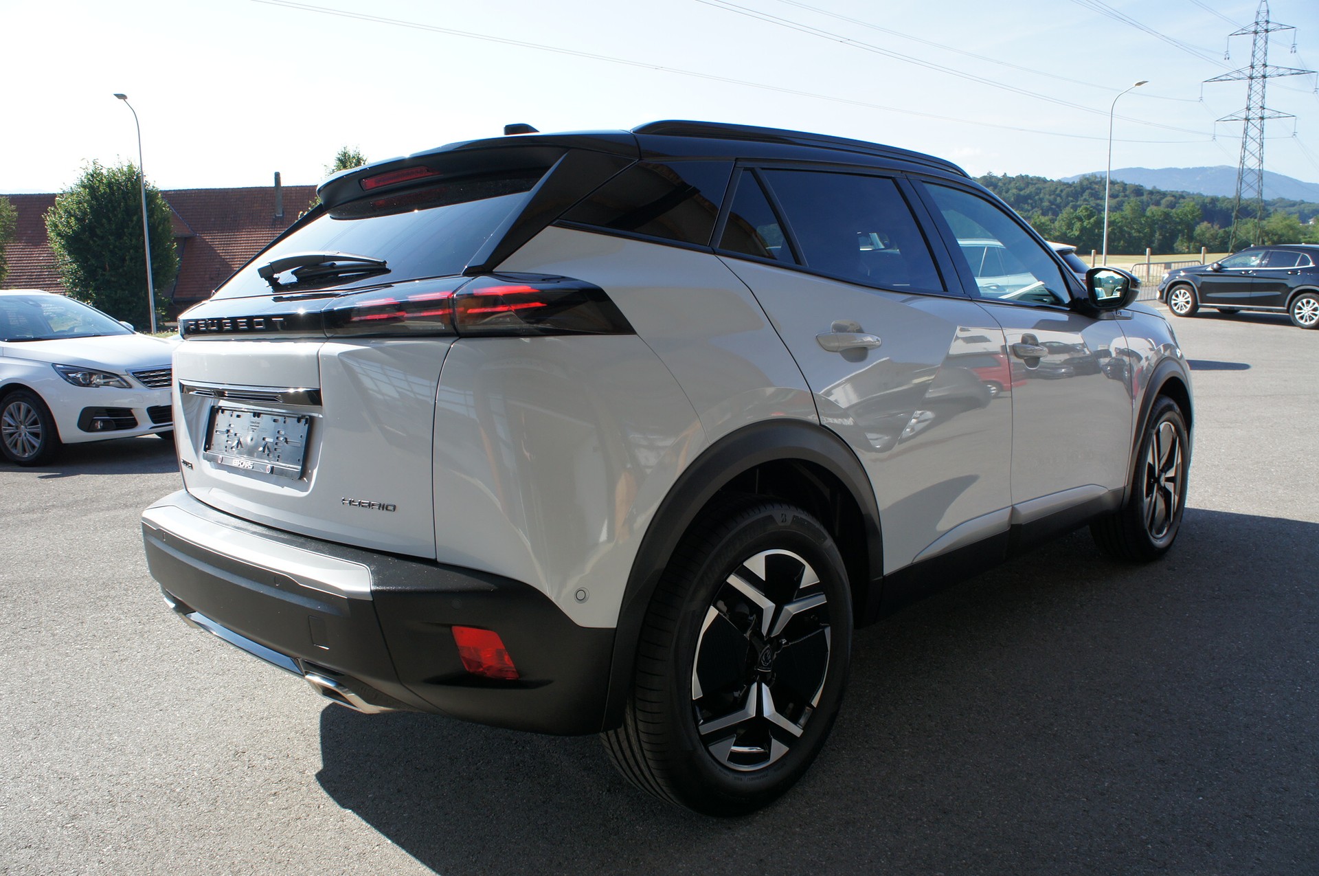 PEUGEOT 2008 1.2 145 MHEV GT-image-4