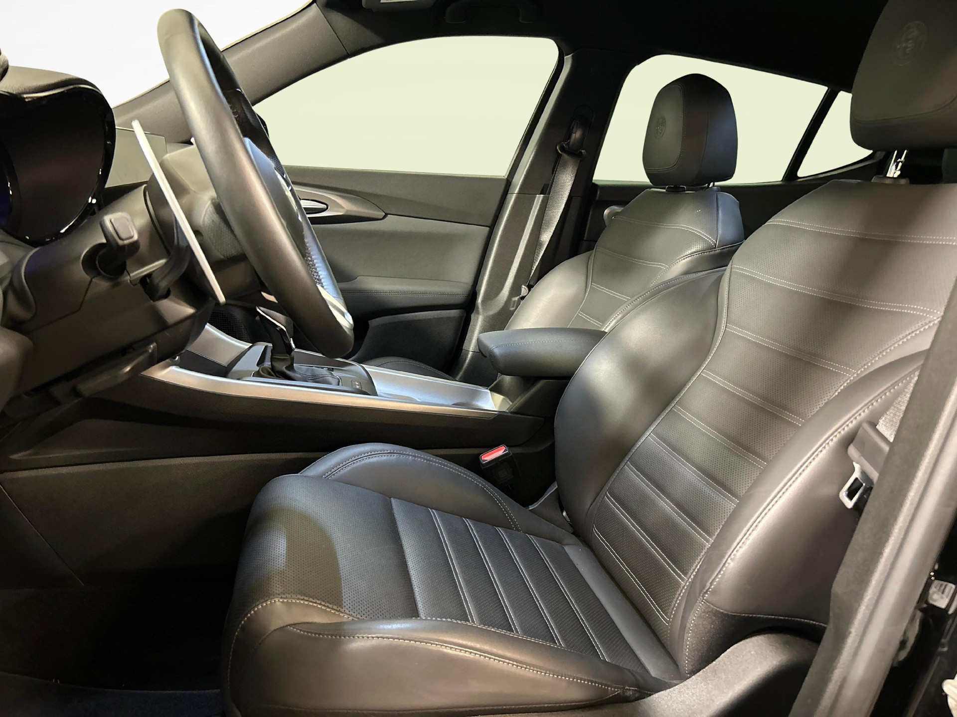 ALFA ROMEO Tonale 1.3 Plug-in Hybrid Veloce Q4-showroom-element-2