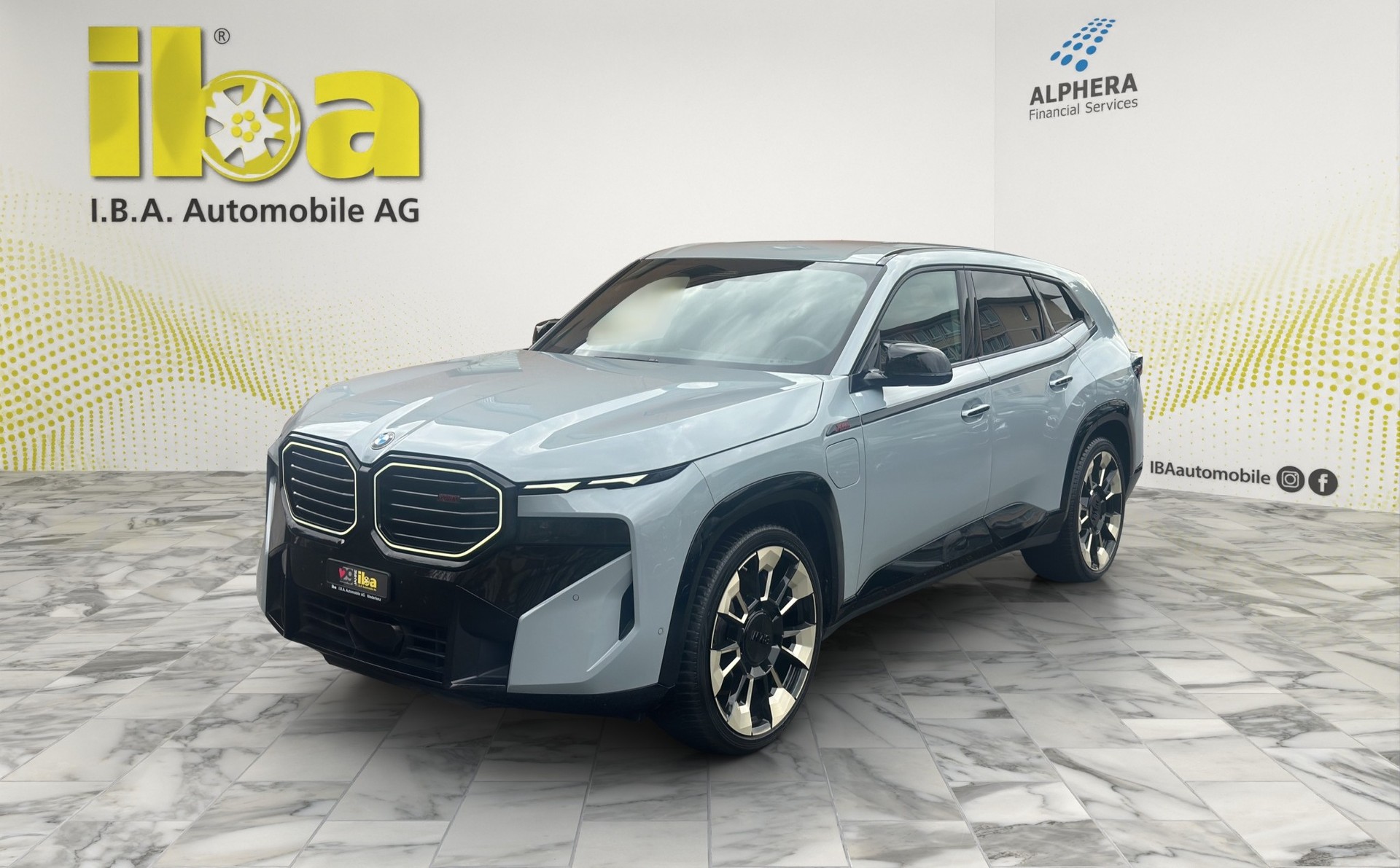 BMW XM xDrive PHEV Label (CH) INDIVIDUAL M Driver's Package