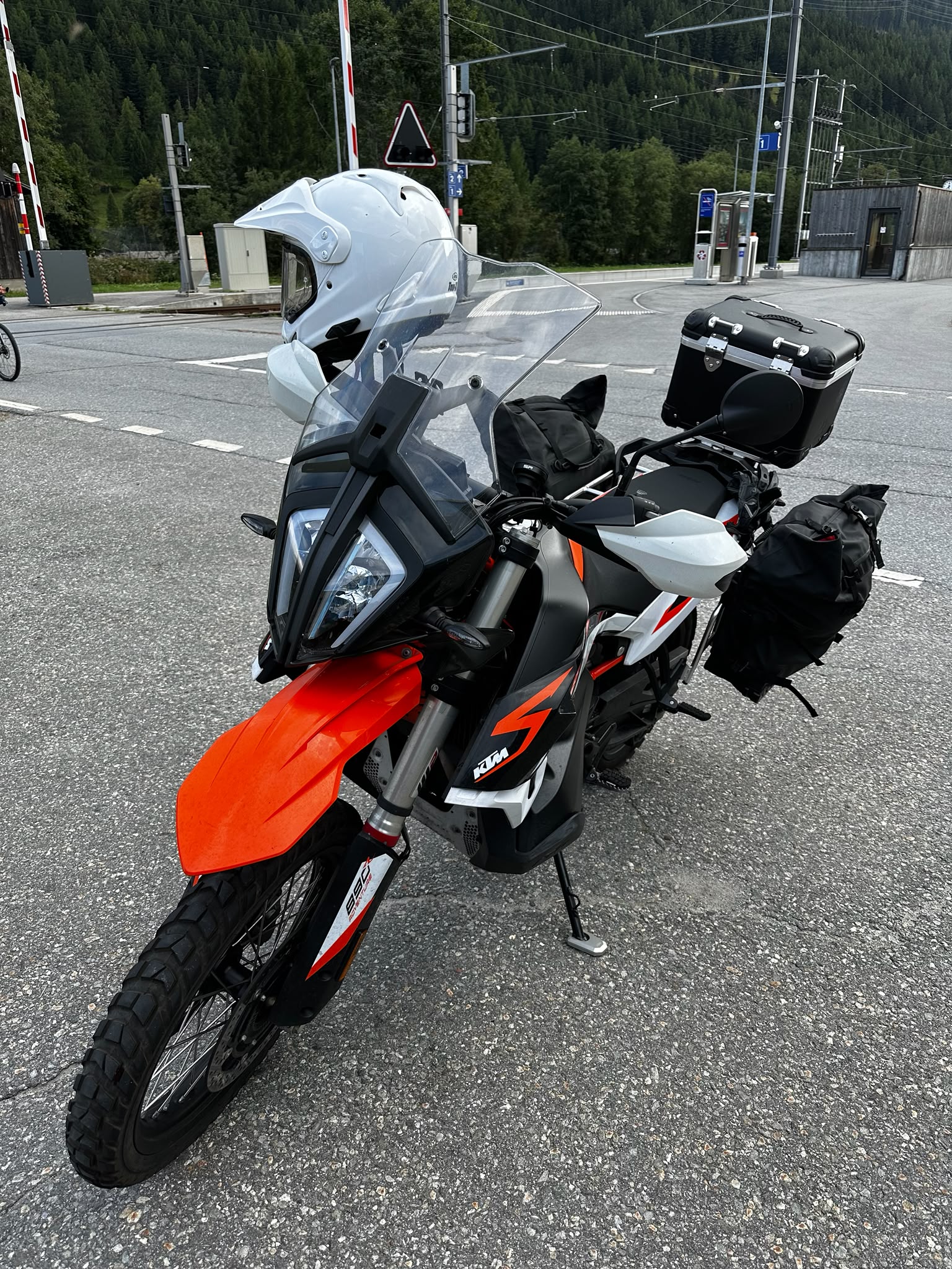 KTM 890 Adventure R-image-0