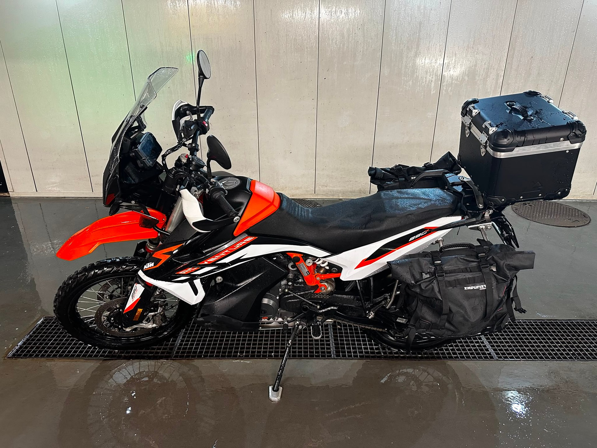 KTM 890 Adventure R-image-1