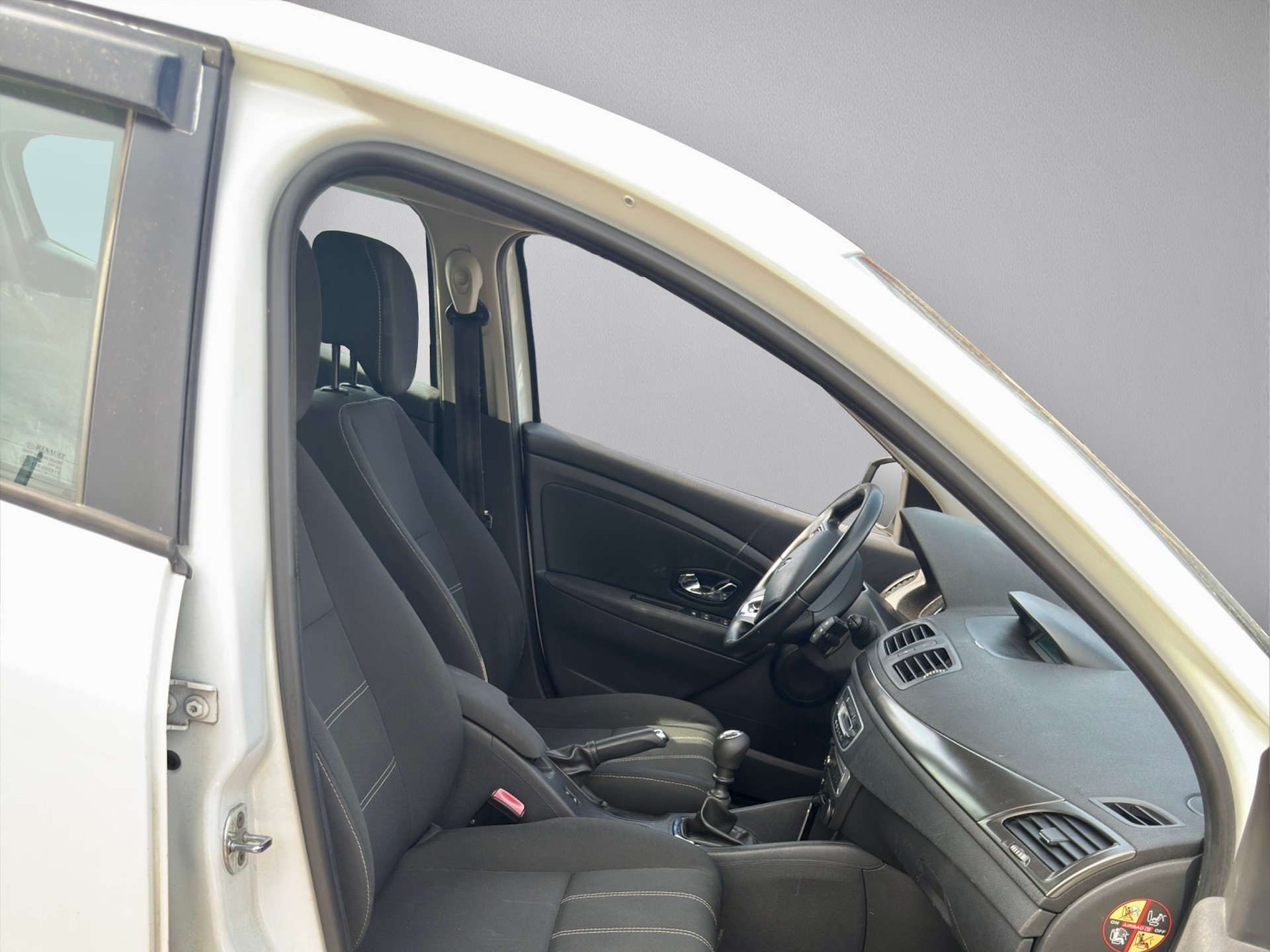 RENAULT Mégane 1.5 dCi Bose-image-9