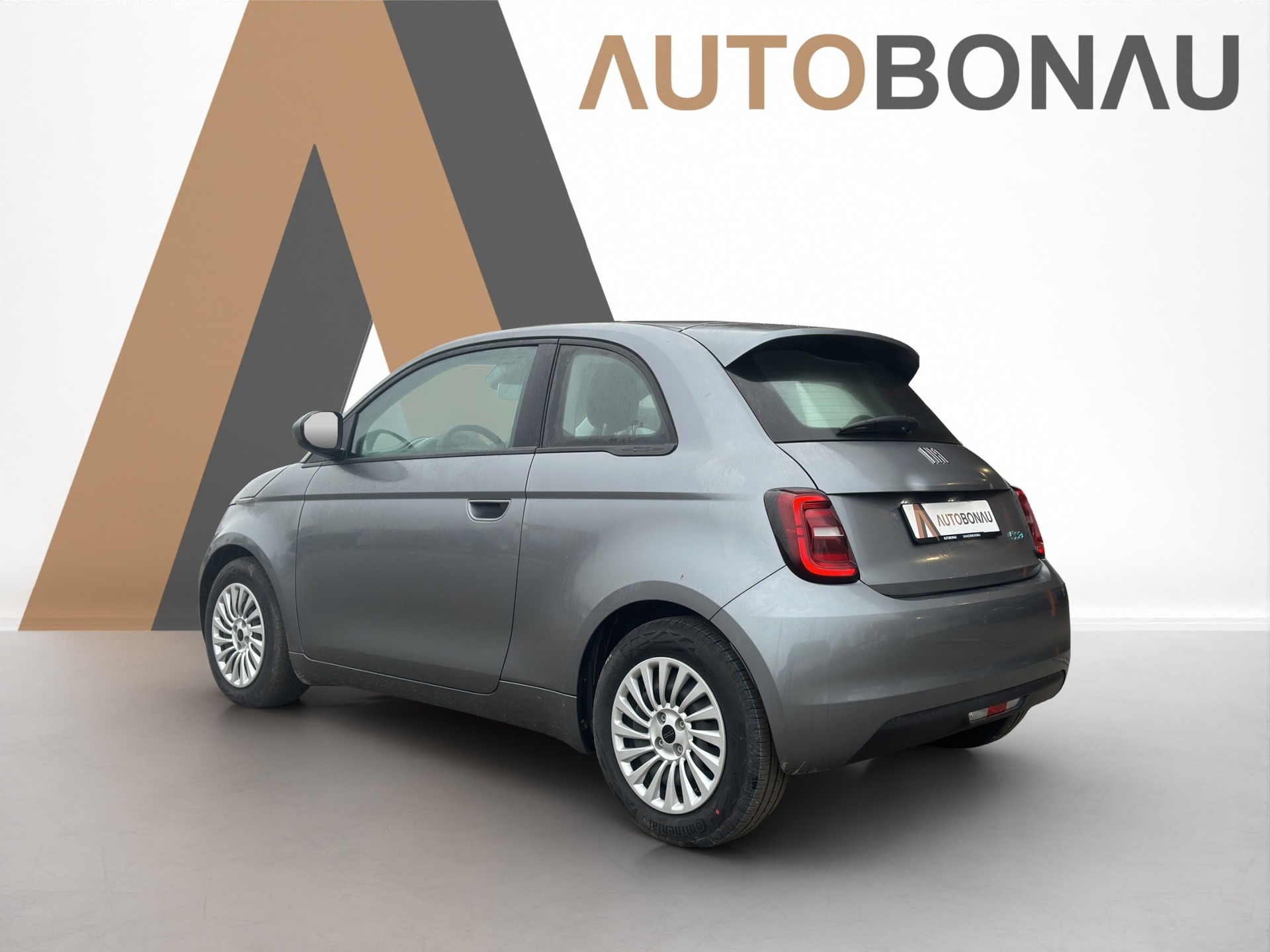 FIAT 500 Action-showroom-element-2