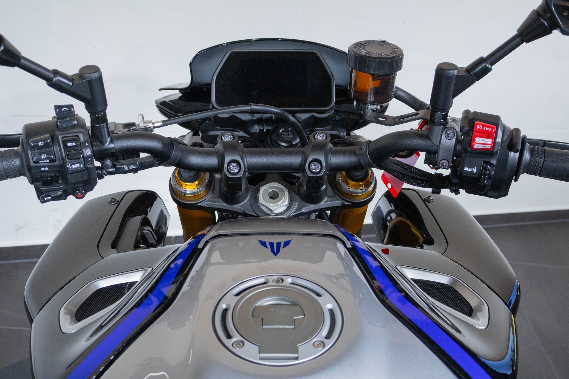 YAMAHA MT-10 SP ABS-image-12