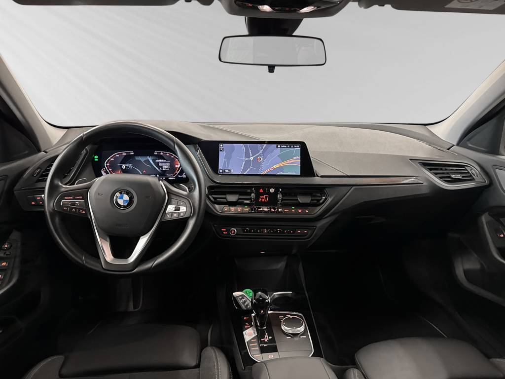 BMW 118d Steptronic Sport Line-image-6