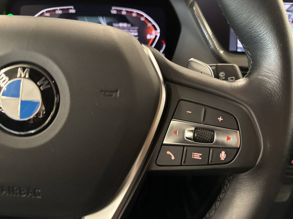 BMW 118d Steptronic Sport Line-image-16
