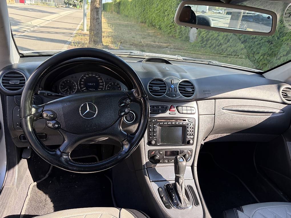 MERCEDES-BENZ CLK 320-image-4