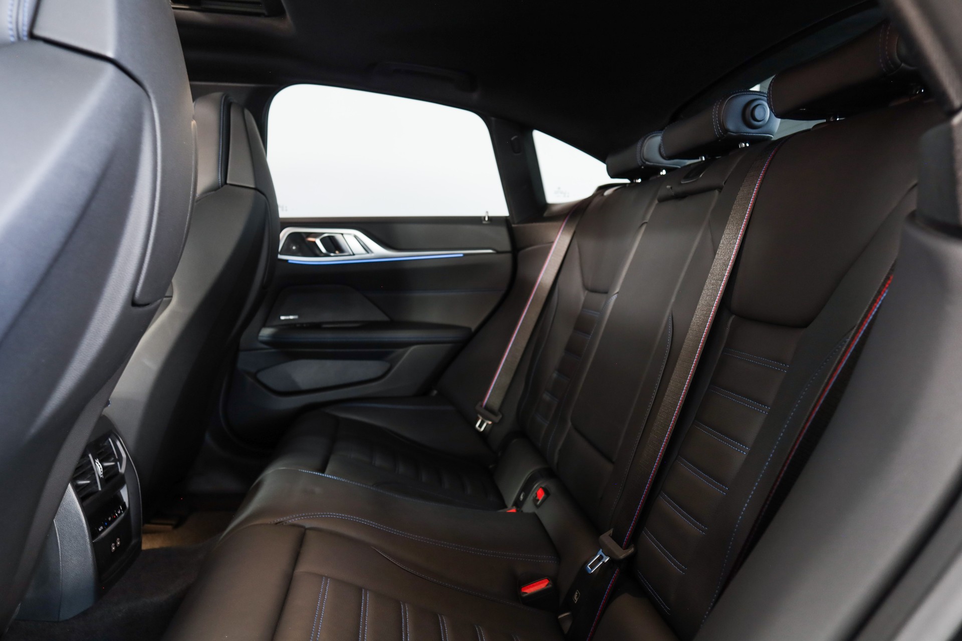 BMW i4 M50-image-9