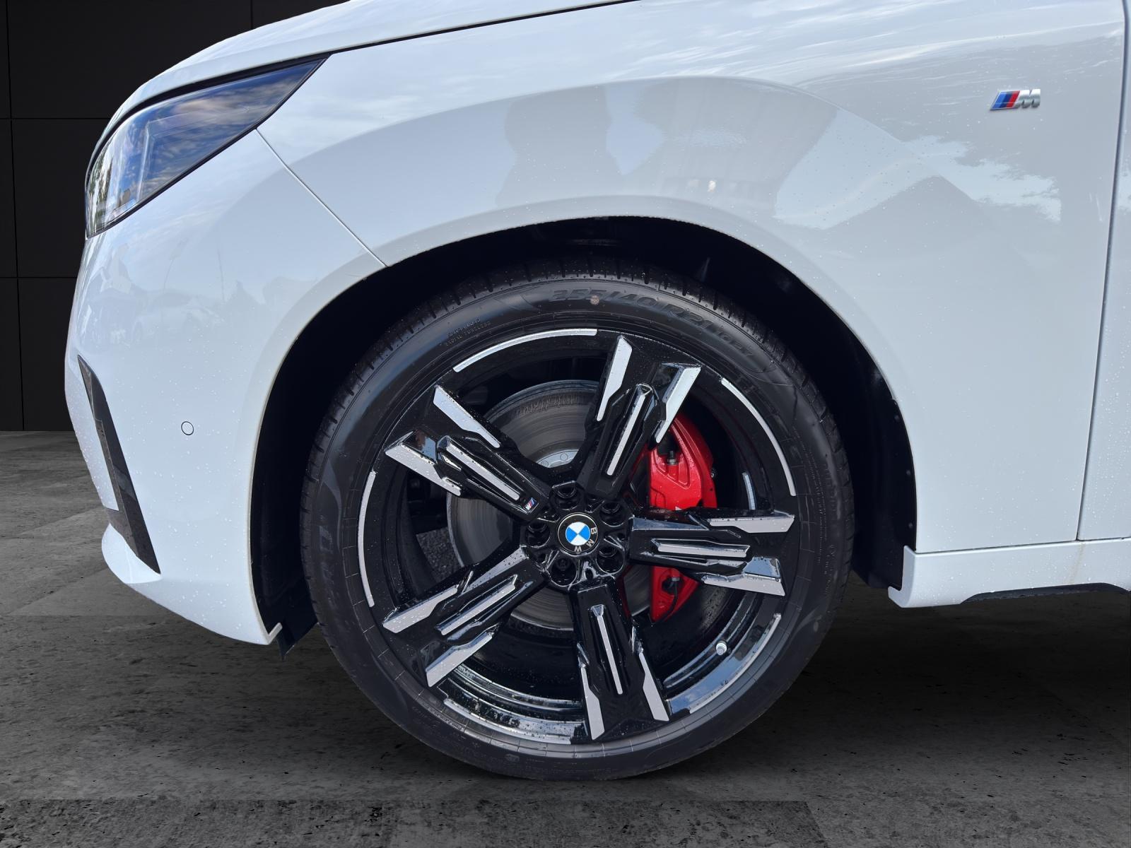 BMW X3 M50i-showroom-element-3