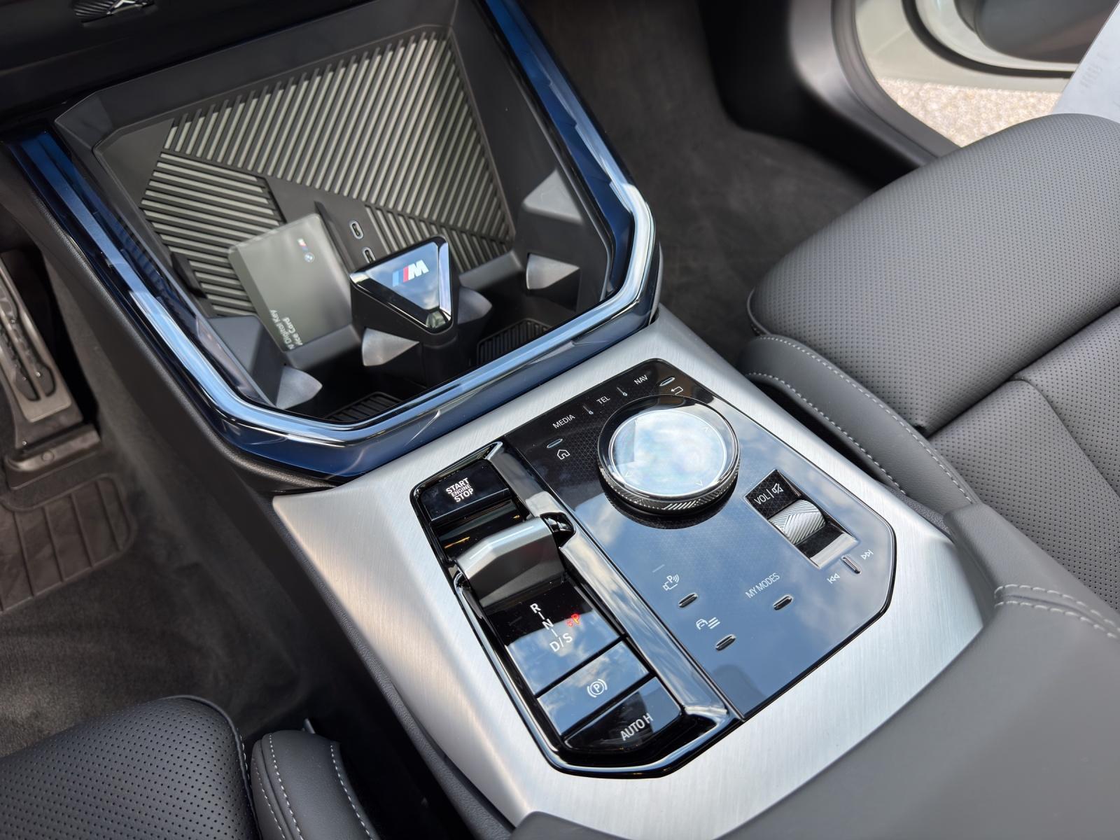 BMW X3 M50i-image-9