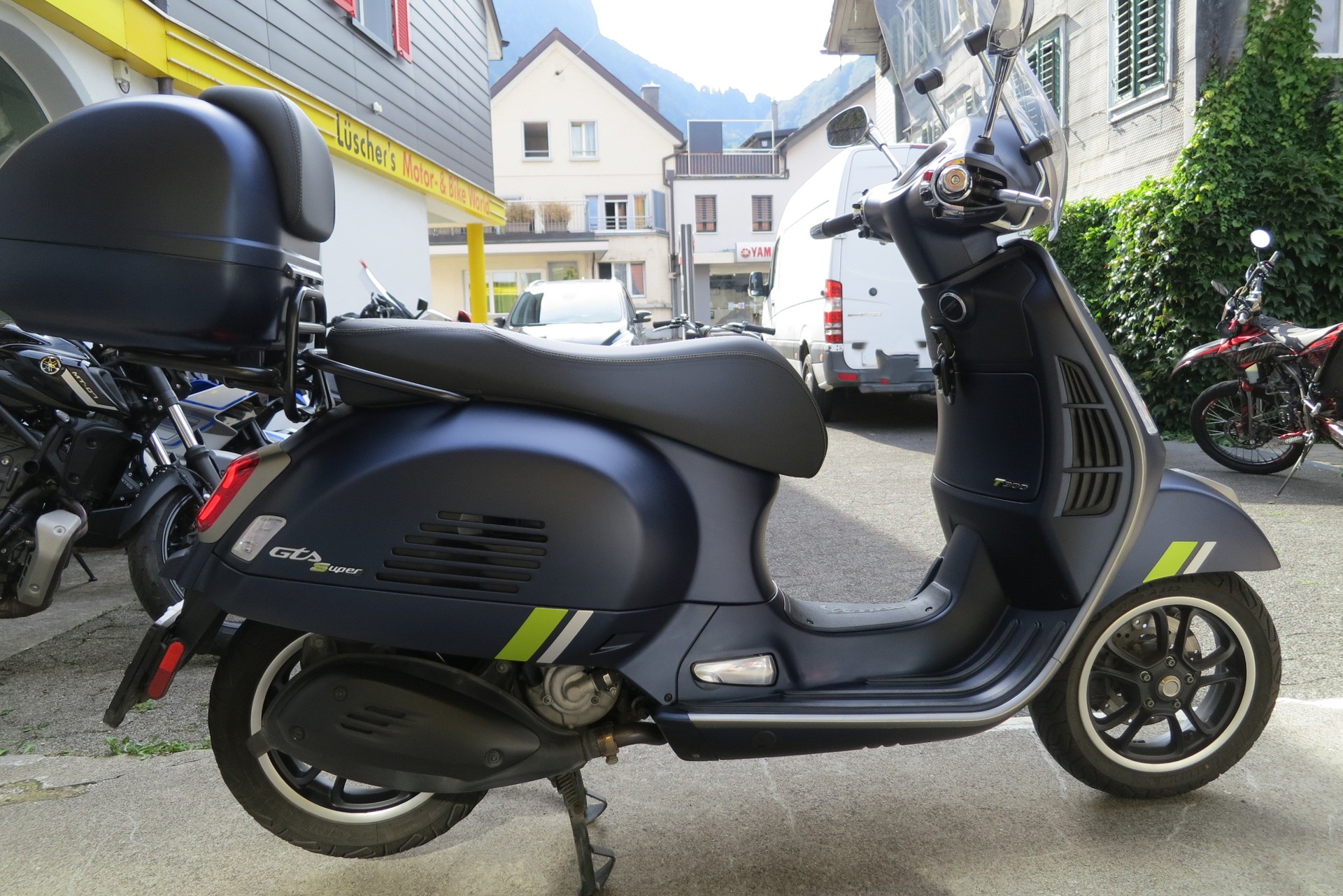 PIAGGIO Vespa GTS 300 Super Tech ABS-image-4