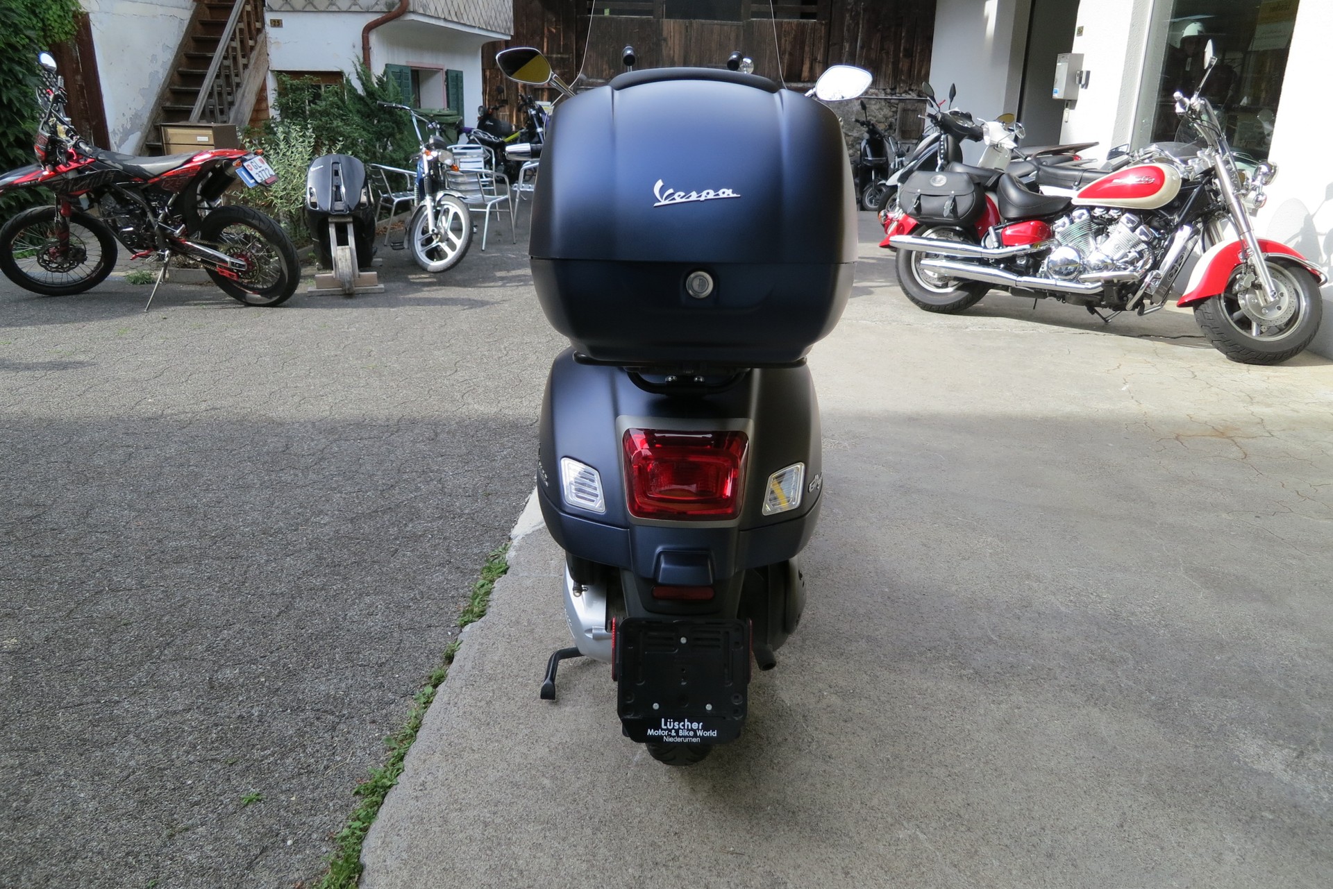 PIAGGIO Vespa GTS 300 Super Tech ABS-image-3