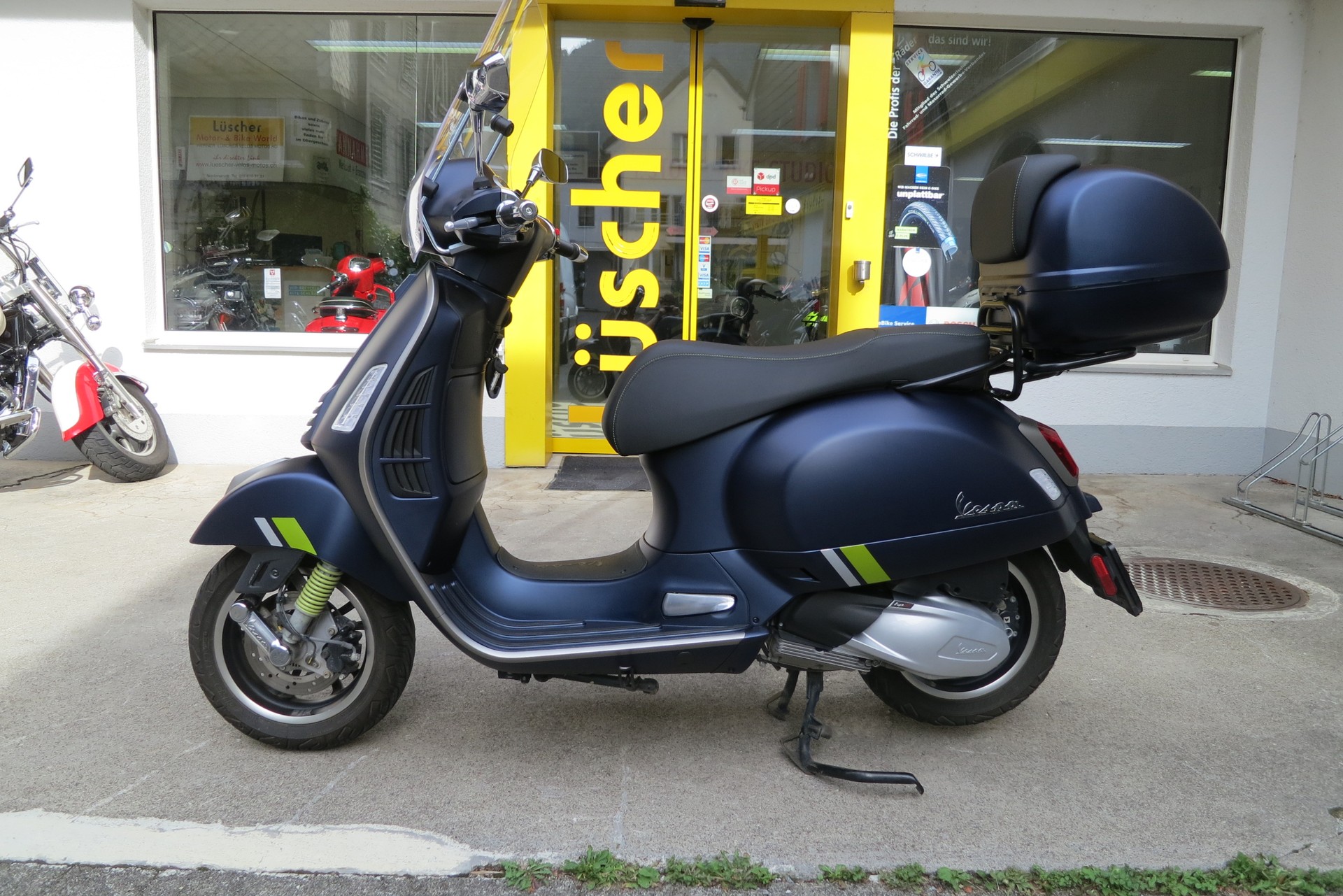 PIAGGIO Vespa GTS 300 Super Tech ABS-image-0