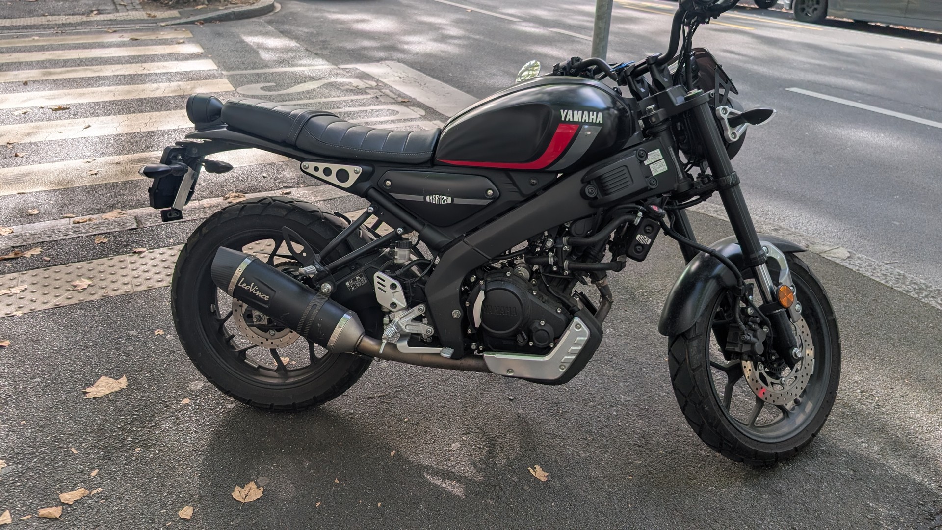 YAMAHA XSR 125-image-1
