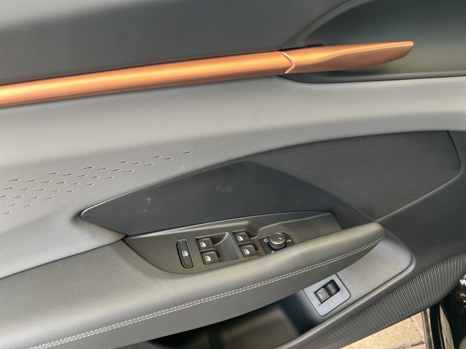 CUPRA Terramar 2.0 TSI VZ 4Drive DSG 4x4 265PS-image-9