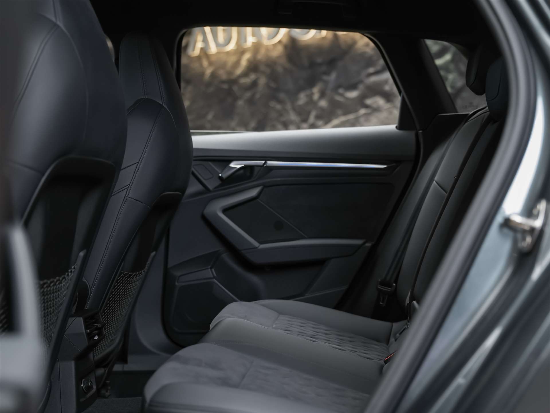 AUDI RS3 Sportback 2.5 TSI quattro S-tronic *RS Sport Abgasanlage*RS Sportsitze*Sitzheizung*Adaptives Fahrwerk*-image-11