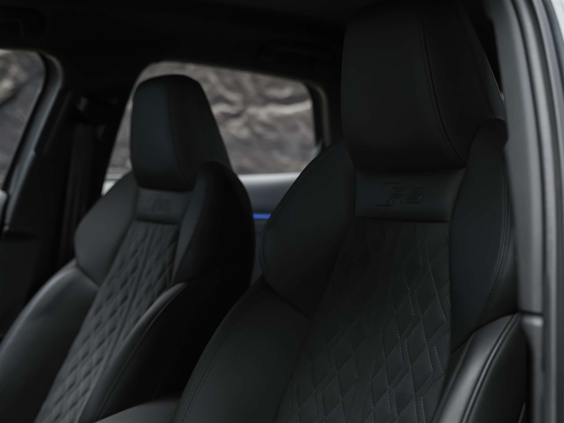 AUDI RS3 Sportback 2.5 TSI quattro S-tronic *RS Sport Abgasanlage*RS Sportsitze*Sitzheizung*Adaptives Fahrwerk*-image-9