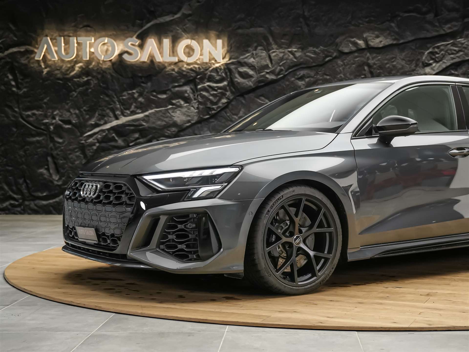 AUDI RS3 Sportback 2.5 TSI quattro S-tronic *RS Sport Abgasanlage*RS Sportsitze*Sitzheizung*Adaptives Fahrwerk*-image-13