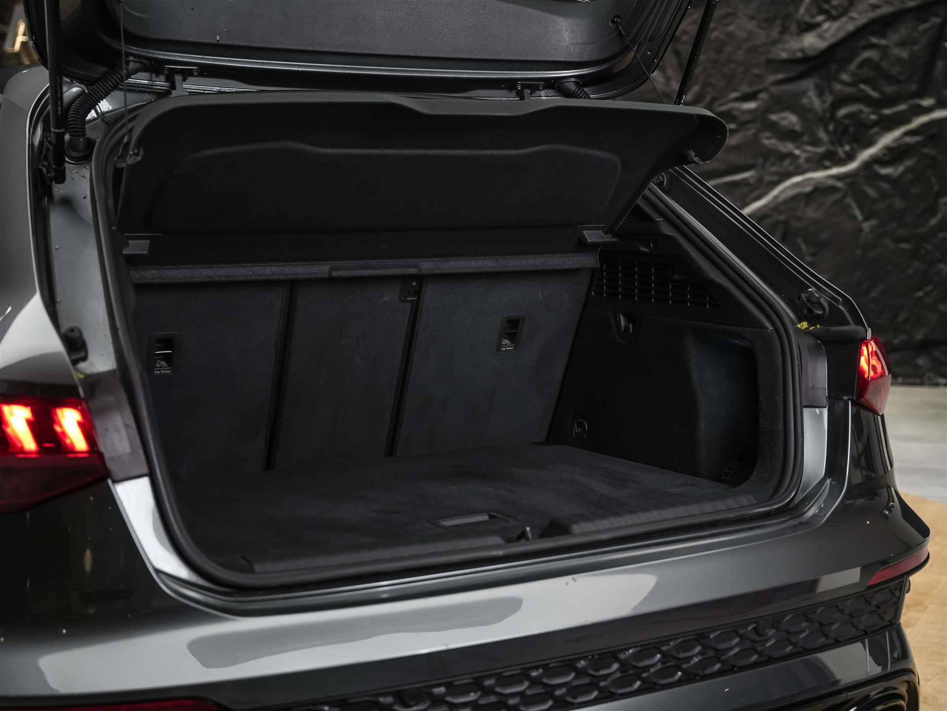 AUDI RS3 Sportback 2.5 TSI quattro S-tronic *RS Sport Abgasanlage*RS Sportsitze*Sitzheizung*Adaptives Fahrwerk*-image-36