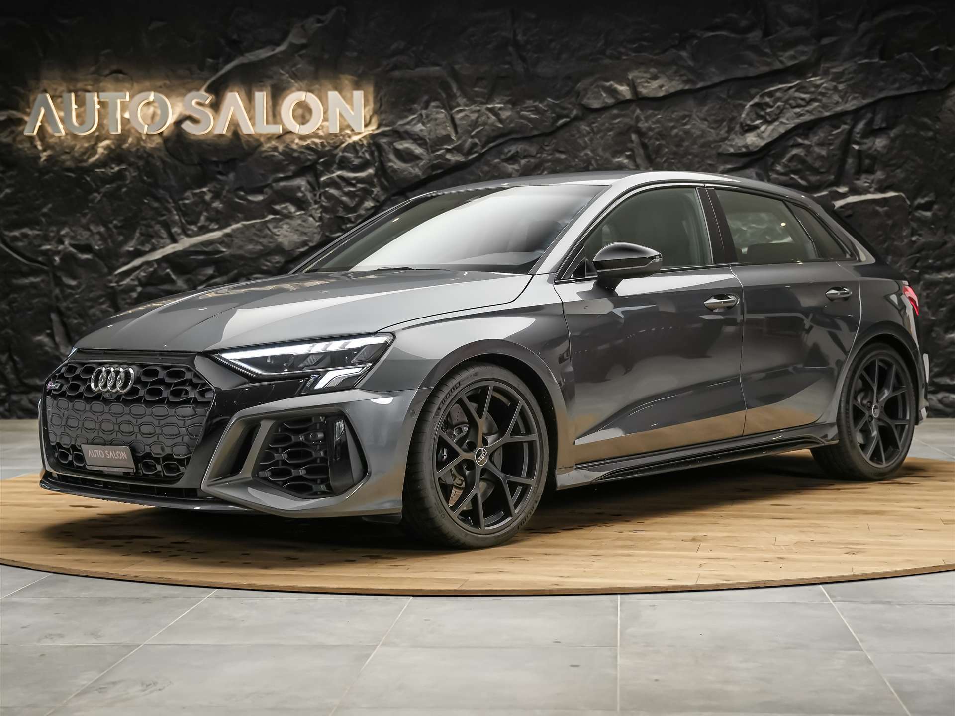 AUDI RS3 Sportback 2.5 TSI quattro S-tronic *RS Sport Abgasanlage*RS Sportsitze*Sitzheizung*Adaptives Fahrwerk*