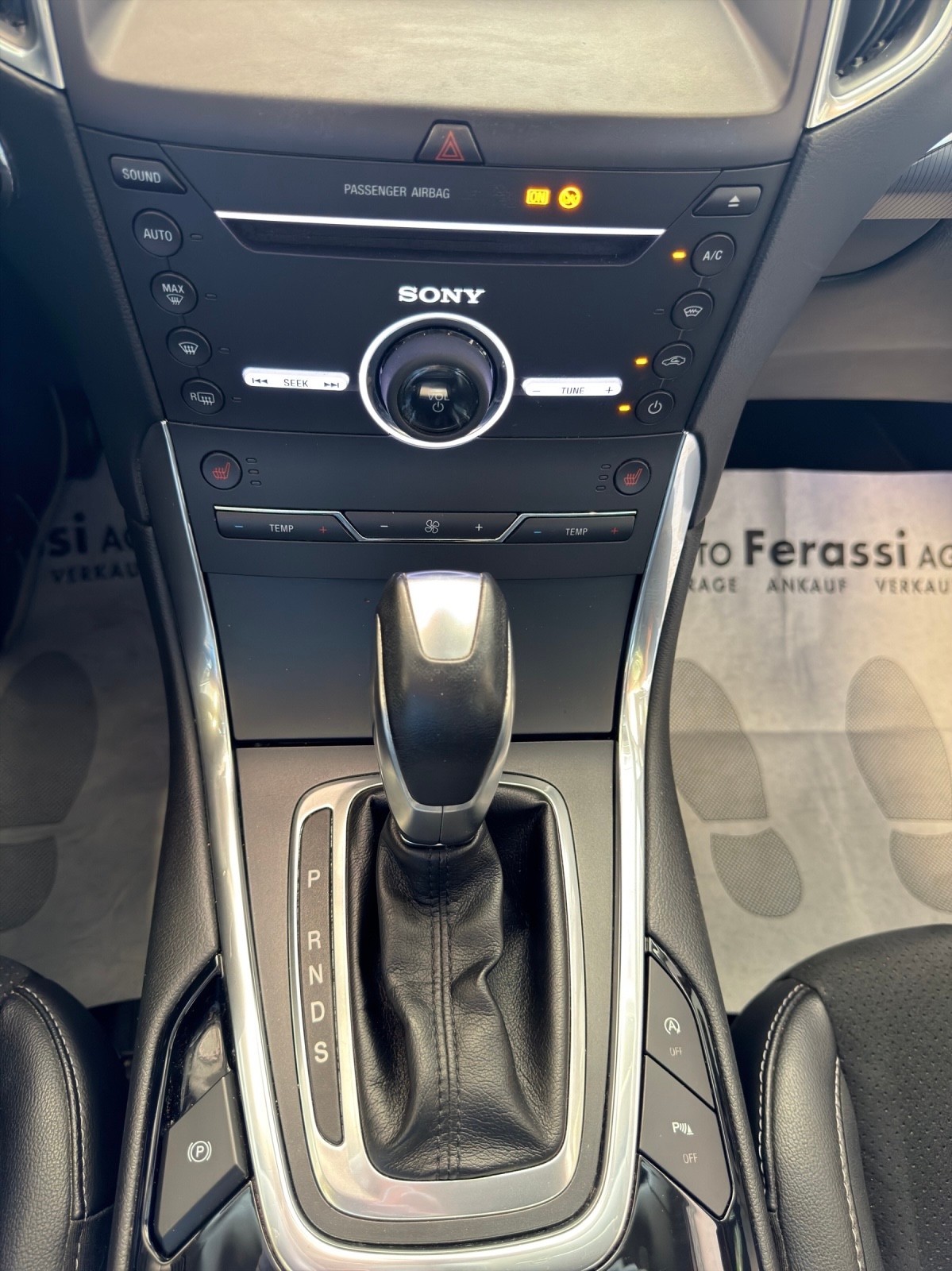 FORD S-Max 2.0 TDCi Titanium AWD PowerShift-image-24
