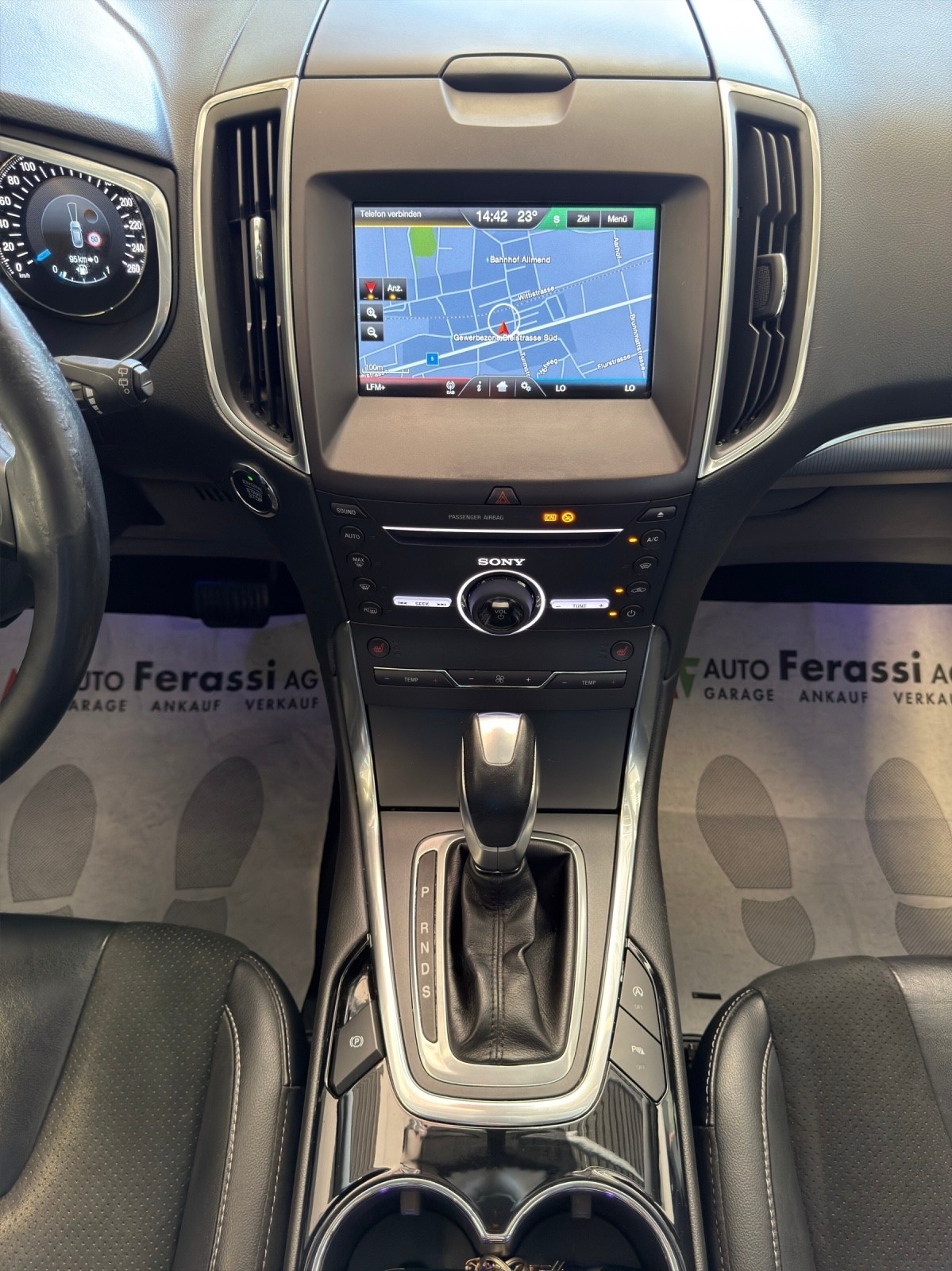 FORD S-Max 2.0 TDCi Titanium AWD PowerShift-image-15