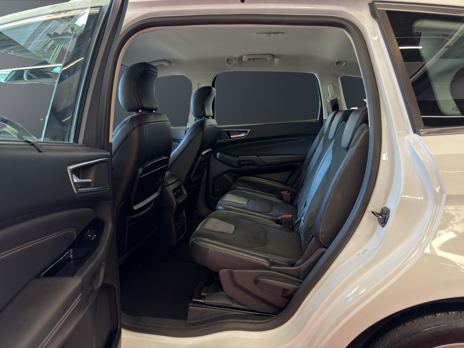 FORD S-Max 2.0 TDCi Titanium AWD PowerShift-image-25