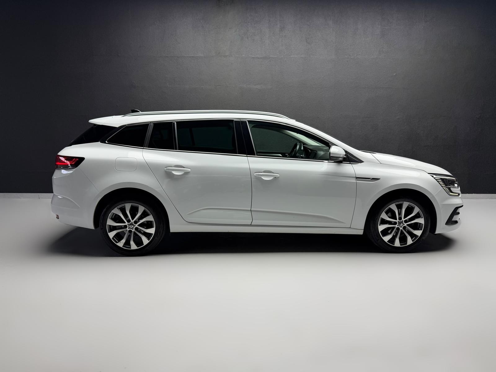 RENAULT Mégane Grandtour 1.3 16V Turbo Techno EDC-image-6