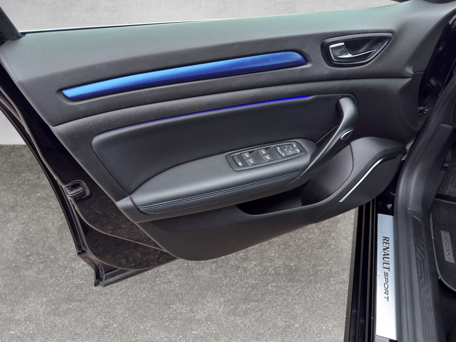 RENAULT Mégane 1.6 16V Turbo GT EDC-image-14
