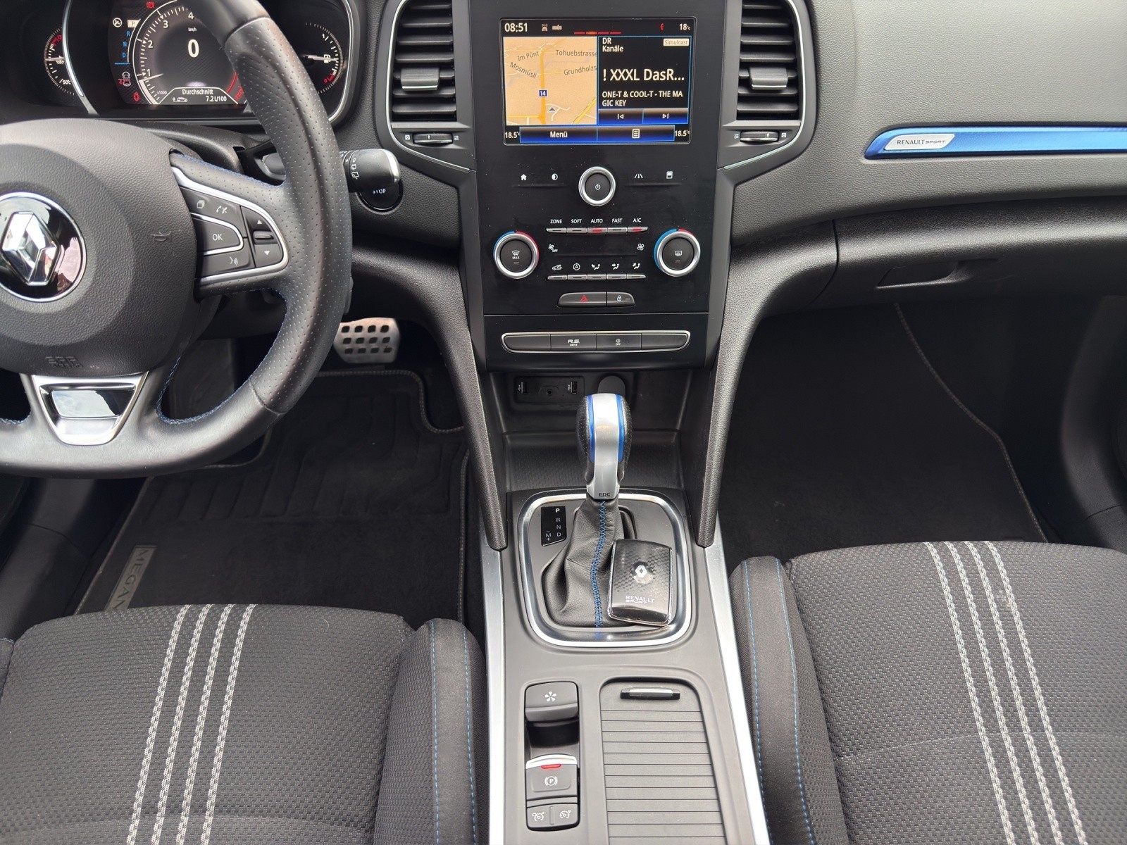 RENAULT Mégane 1.6 16V Turbo GT EDC-image-10