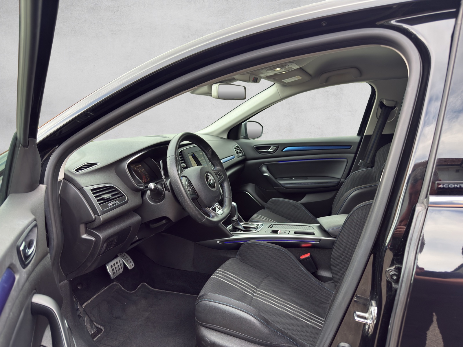 RENAULT Mégane 1.6 16V Turbo GT EDC-image-8