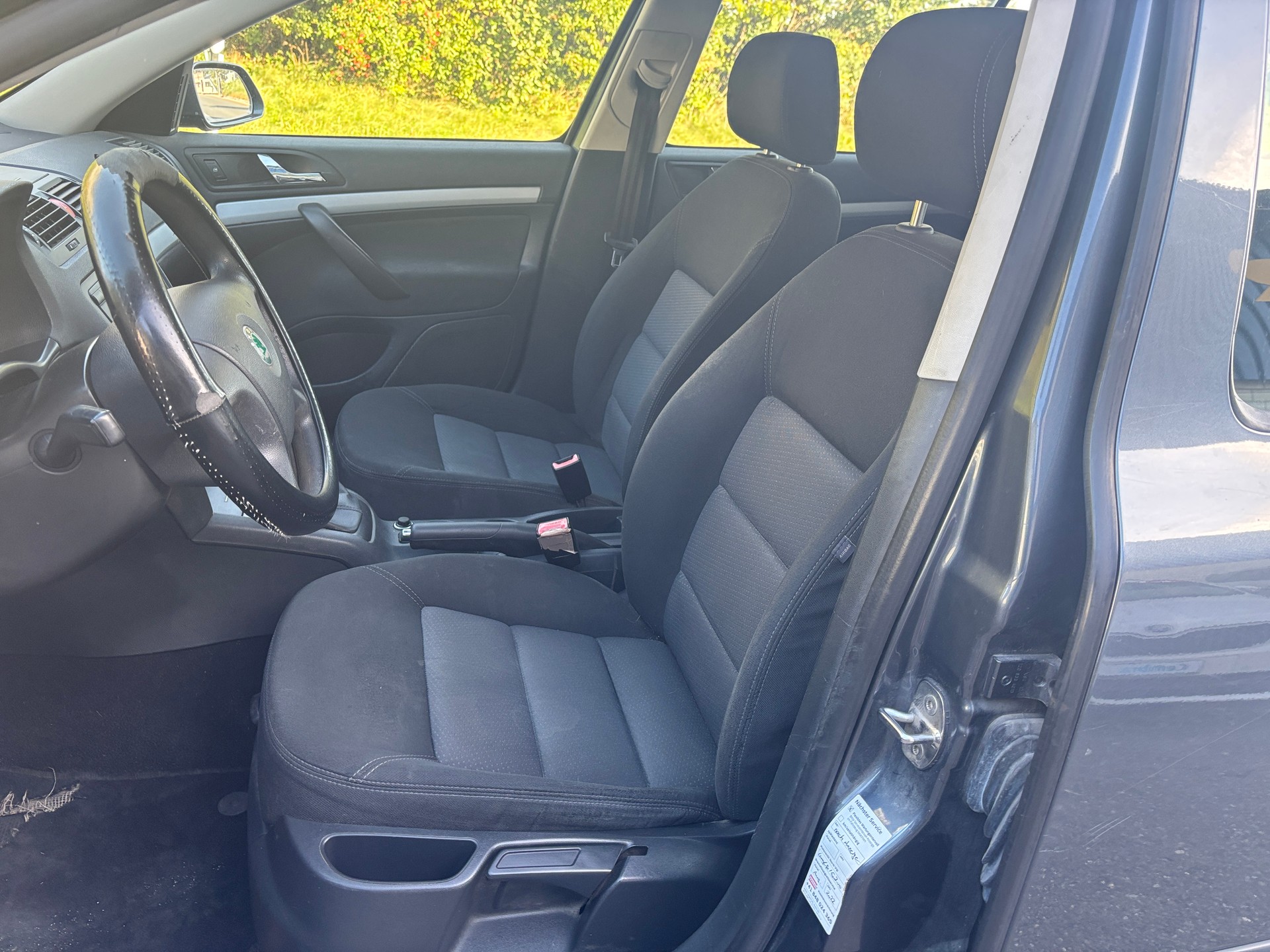 SKODA Octavia 1.9 TDI Adventure 4x4-image-9