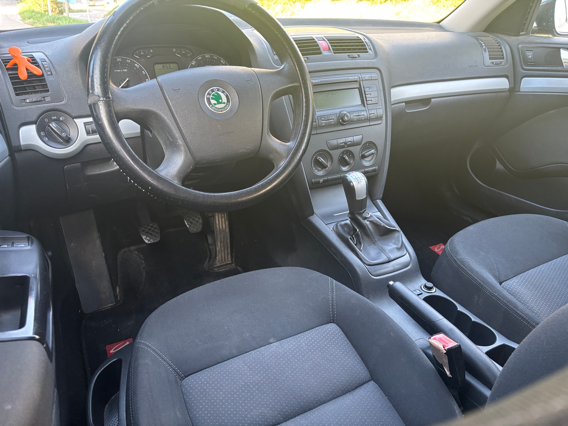 SKODA Octavia 1.9 TDI Adventure 4x4-image-8