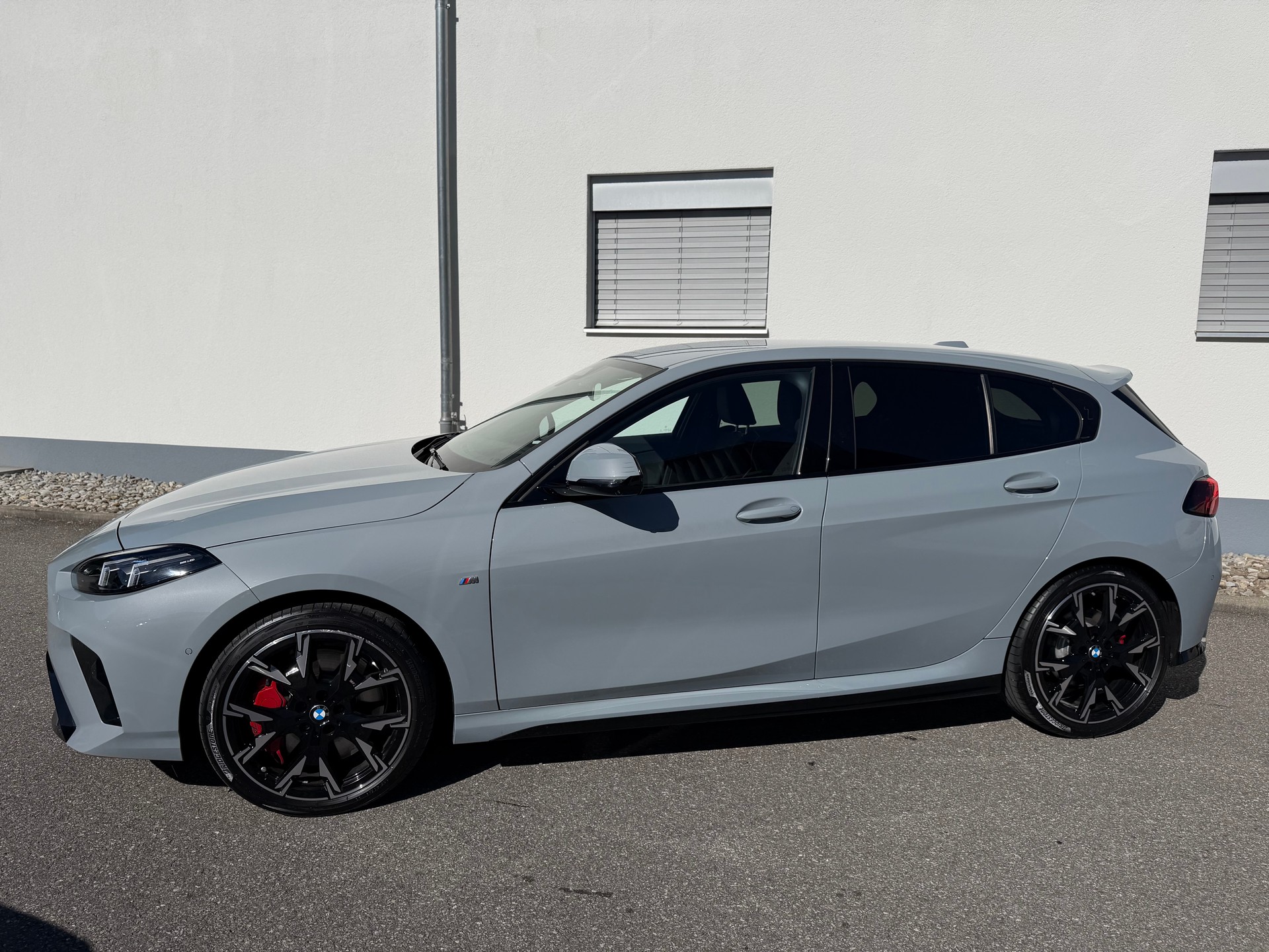 BMW 118d Steptronic M Sport Pro | HEAD-UP DISPLAY | MASSAGESITZE | 360° KAMERA | KEYLESS GO-image-11